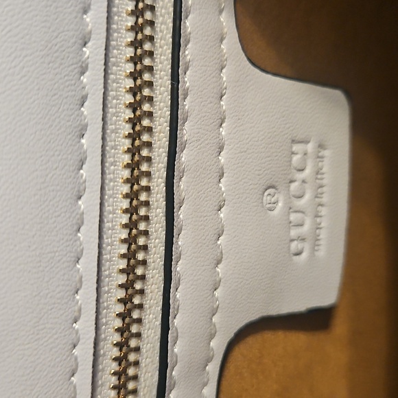 Gucci White and Black Crossbody Bag with Sleek Design, with 3 types of Dif strap - Picture 11 of 11